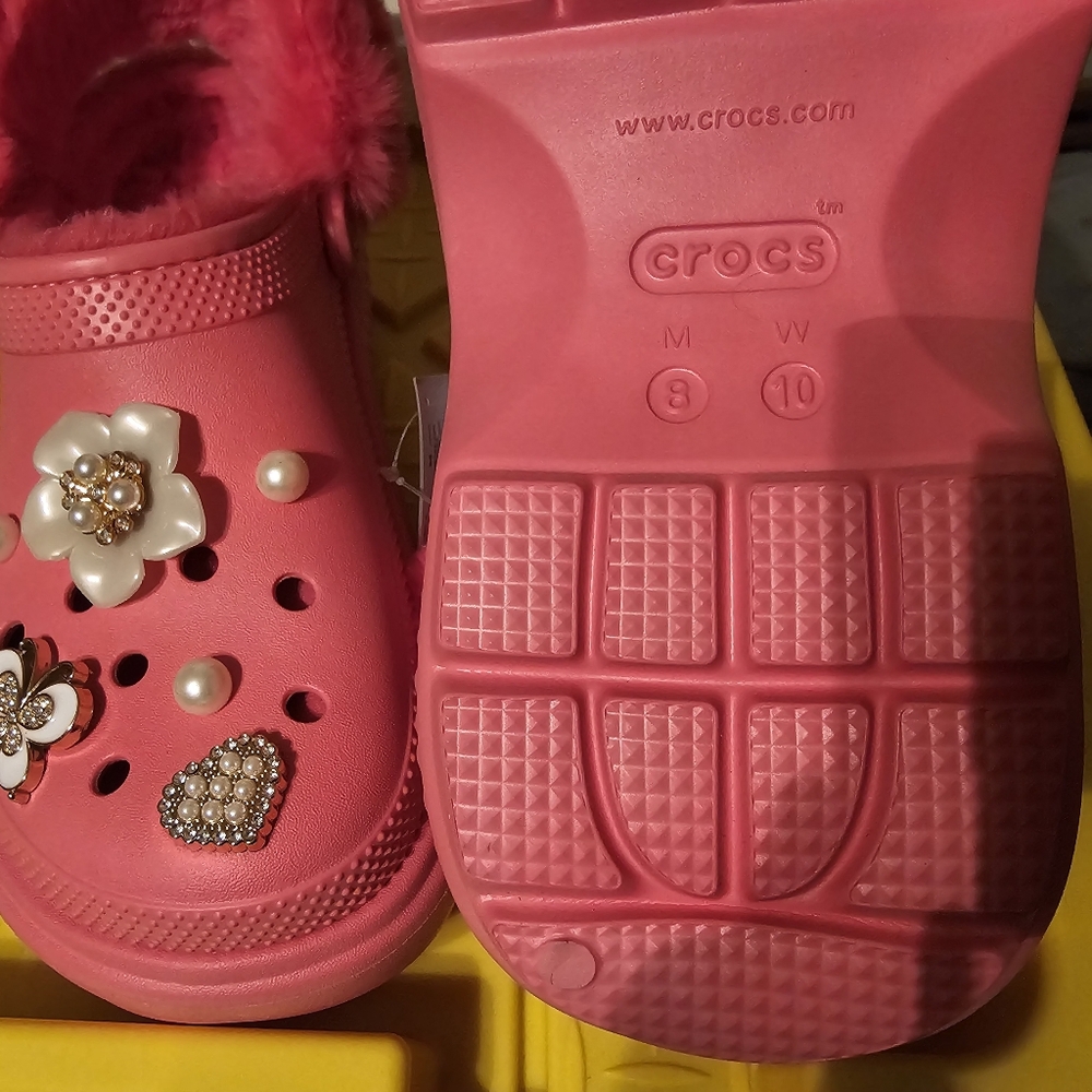🎀New Pink Fuzzy Stomp Crocs🎀 - Picture 5 of 9